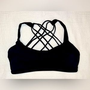 Lululemon Free to be Wild bra